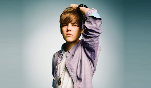 justin bieber hair flick. Justin Bieber